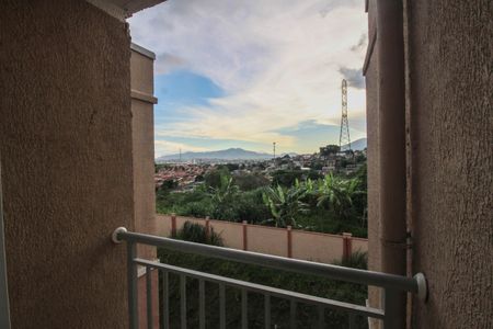 Varanda de apartamento para alugar com 2 quartos, 60m² em Santa Amélia, Belford Roxo