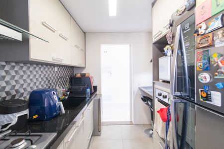 Apartamento à venda com 77m², 2 quartos e 1 vagaCozinha e área de serviço