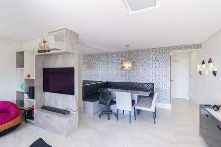 Apartamento à venda com 77m², 2 quartos e 1 vagaSala