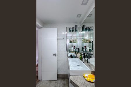 Apartamento para alugar com 137m², 3 quartos e 2 vagas Apartamento para alugar com 137m², 3 quartos e 2 vagasBanheiro da Suíte