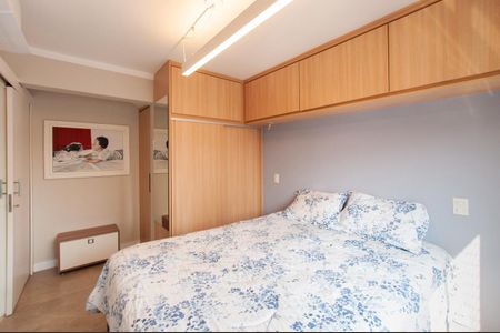 Quarto de apartamento à venda com 3 quartos, 185m² em Vila Ipojuca, São Paulo