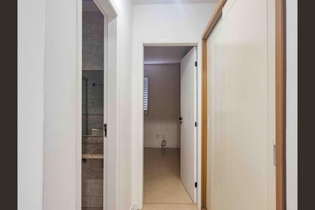 Casa de condomínio para alugar com 126m², 2 quartos e 1 vagaCorredor Quartos