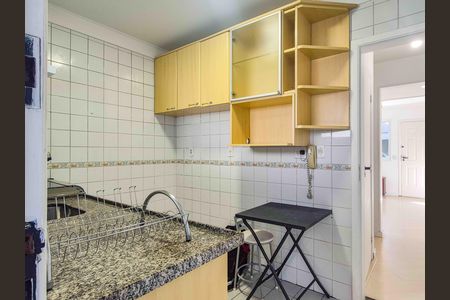 Cozinha de casa de condomínio para alugar com 2 quartos, 126m² em Vila São Silvestre, São Paulo