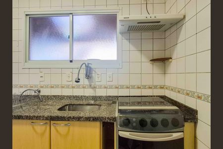 Cozinha de casa de condomínio para alugar com 2 quartos, 126m² em Vila São Silvestre, São Paulo