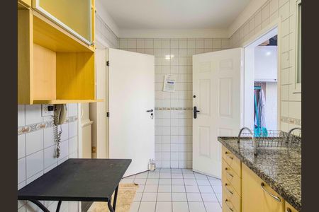 Cozinha de casa de condomínio para alugar com 2 quartos, 126m² em Vila São Silvestre, São Paulo