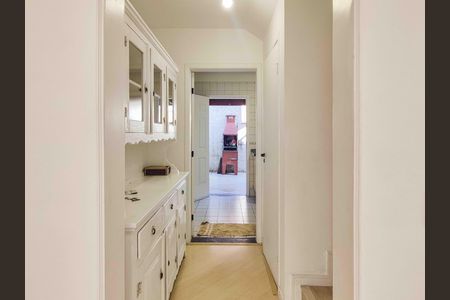 Sala de casa de condomínio para alugar com 2 quartos, 126m² em Vila São Silvestre, São Paulo