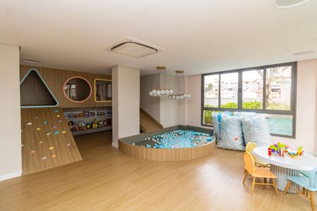 Apartamento à venda com 155m², 3 quartos e 2 vagas Apartamento à venda com 155m², 3 quartos e 2 vagasÁrea comum - Brinquedoteca