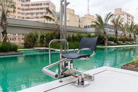 Apartamento à venda com 155m², 3 quartos e 2 vagas Apartamento à venda com 155m², 3 quartos e 2 vagasÁrea comum - Piscina