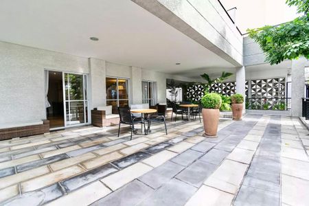 Apartamento à venda com 64m², 2 quartos e 1 vaga Apartamento à venda com 64m², 2 quartos e 1 vagaÁrea comum - Salão de festas