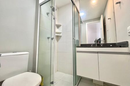 Apartamento à venda com 64m², 2 quartos e 1 vaga Apartamento à venda com 64m², 2 quartos e 1 vagaBanheiro Corredor