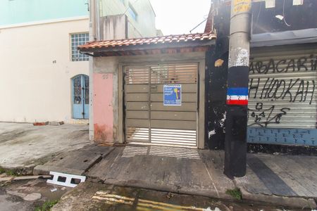 Casa para alugar com 35m², 1 quarto e sem vaga Casa para alugar com 35m², 1 quarto e sem vagaFachada + Placa