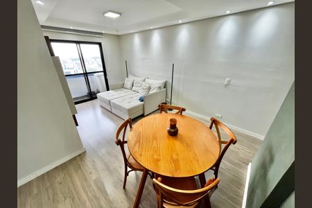 Sala de apartamento à venda com 2 quartos, 65m² em Parque Peruche, São Paulo