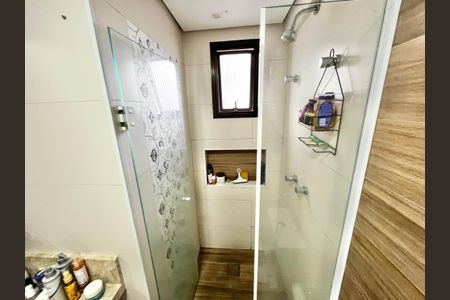 Apartamento à venda com 65m², 2 quartos e 2 vagas Apartamento à venda com 65m², 2 quartos e 2 vagasBanheiro da Suíte