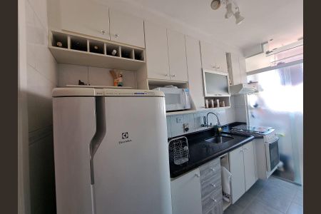 Cozinha de apartamento à venda com 2 quartos, 57m² em Bussocaba, Osasco
