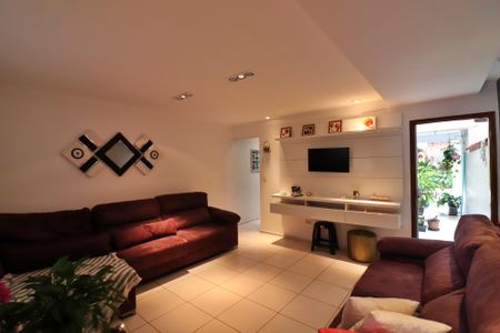 Sala  de casa para alugar com 4 quartos, 240m² em Montanhão, São Bernardo do Campo