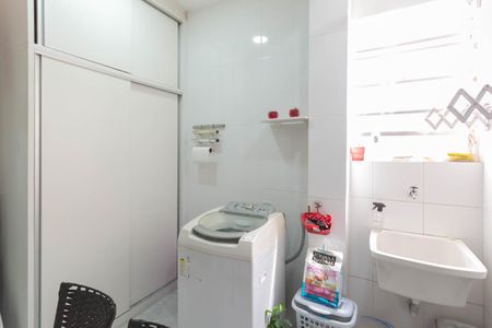 Apartamento à venda com 62m², 2 quartos e sem vagaCozinha e Área de Serviço