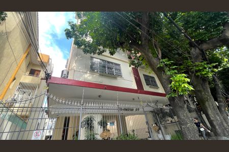 Apartamento à venda com 62m², 2 quartos e sem vaga Apartamento à venda com 62m², 2 quartos e sem vagaFachada