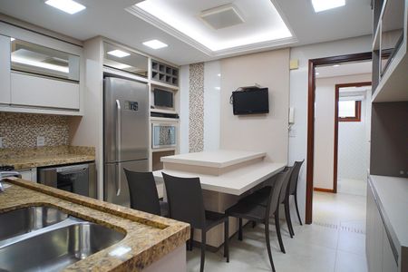 Apartamento à venda com 290m², 3 quartos e 4 vagasCozinha