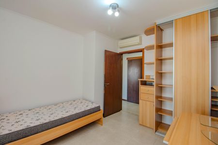 Quarto 2 de apartamento à venda com 3 quartos, 290m² em Jardim Floresta, Porto Alegre