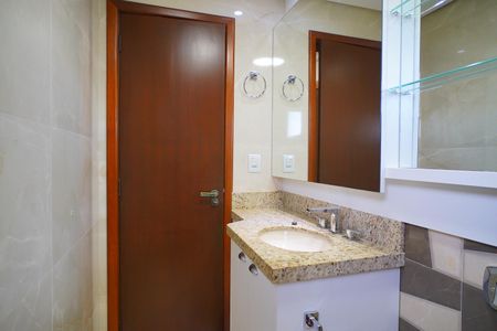 Apartamento à venda com 290m², 3 quartos e 4 vagasBanheiro Social