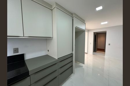Apartamento à venda com 290m², 3 quartos e 4 vagasCozinha