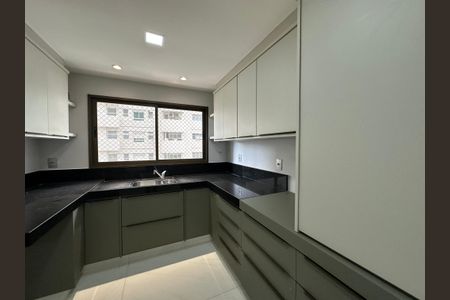 Apartamento à venda com 290m², 3 quartos e 4 vagasCozinha