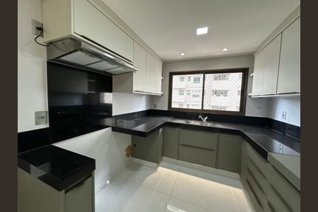 Apartamento à venda com 290m², 3 quartos e 4 vagasCozinha