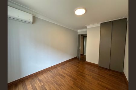 Apartamento à venda com 290m², 3 quartos e 4 vagasSuíte 1