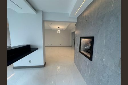 Apartamento à venda com 290m², 3 quartos e 4 vagasChurrasqueira