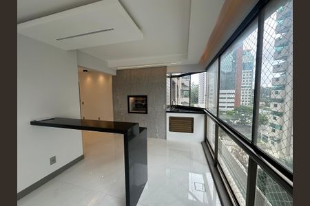 Apartamento à venda com 290m², 3 quartos e 4 vagasVaranda da Sala