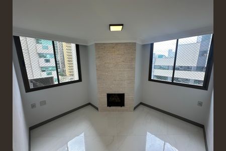 Apartamento à venda com 290m², 3 quartos e 4 vagasLareira