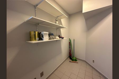 Apartamento à venda com 290m², 3 quartos e 4 vagasQuarto de Serviço