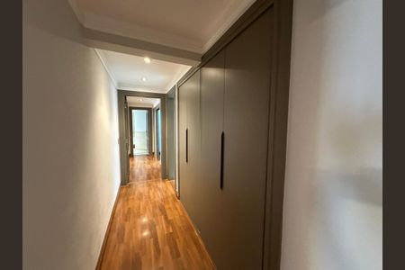 Apartamento à venda com 290m², 3 quartos e 4 vagasCorredor