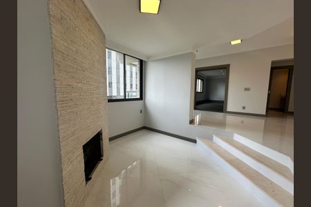 Apartamento à venda com 290m², 3 quartos e 4 vagasLareira