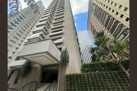 Apartamento à venda com 290m², 3 quartos e 4 vagasFachada