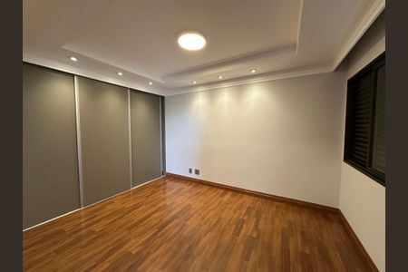 Apartamento à venda com 290m², 3 quartos e 4 vagasSuíte 3