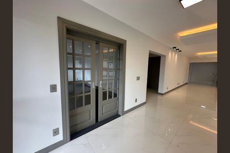 Apartamento à venda com 290m², 3 quartos e 4 vagasSala de TV