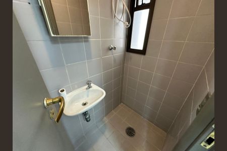 Apartamento à venda com 290m², 3 quartos e 4 vagasBanheiro de serviço