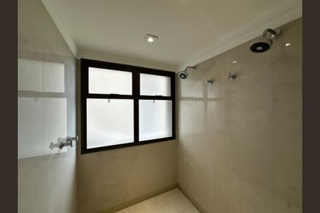 Apartamento à venda com 290m², 3 quartos e 4 vagasBanheiro da Suíte 3