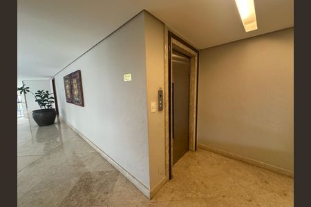 Apartamento à venda com 290m², 3 quartos e 4 vagasHall de entrada