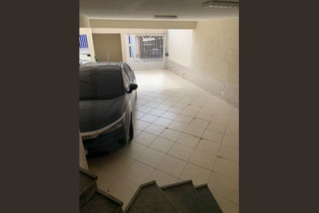 Casa à venda com 230m², 3 quartos e 4 vagas Casa à venda com 230m², 3 quartos e 4 vagasGaragem