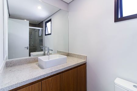 Apartamento à venda com 72m², 2 quartos e 2 vagas Apartamento à venda com 72m², 2 quartos e 2 vagasBanheiro da Suíte 1