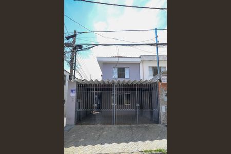 Casa à venda com 130m², 2 quartos e 2 vagas Casa à venda com 130m², 2 quartos e 2 vagasFachada
