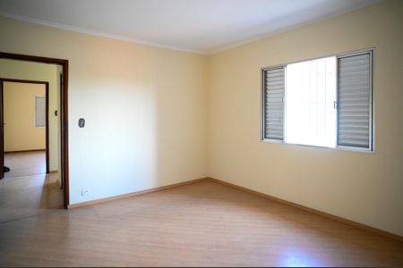 Casa à venda com 130m², 2 quartos e 2 vagas