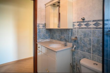 Casa à venda com 130m², 2 quartos e 2 vagas