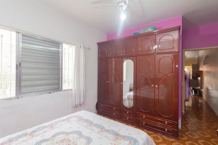 Casa para alugar com 200m², 2 quartos e 2 vagasSuíte