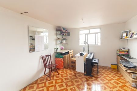 Casa para alugar com 200m², 2 quartos e 2 vagasQuarto de Serviço