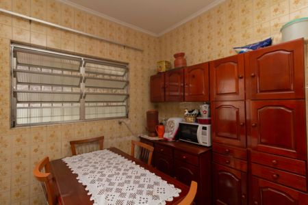 Casa para alugar com 200m², 2 quartos e 2 vagasCozinha