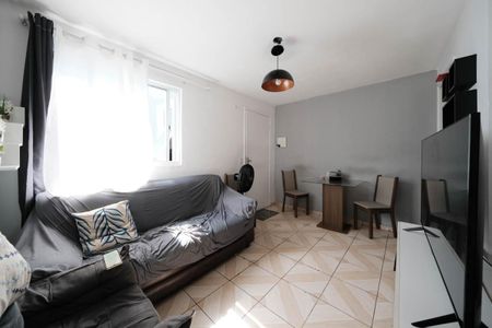 Sala de apartamento à venda com 2 quartos, 46m² em Jardim Maringa, São Paulo