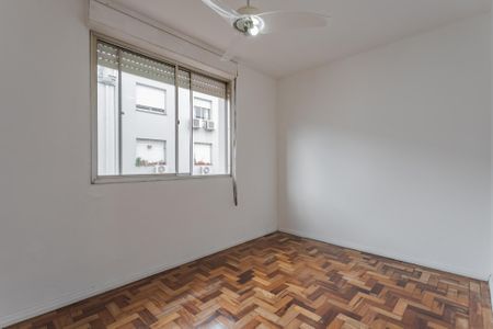 Quarto 1 de apartamento para alugar com 2 quartos, 57m² em Jardim Sabará, Porto Alegre